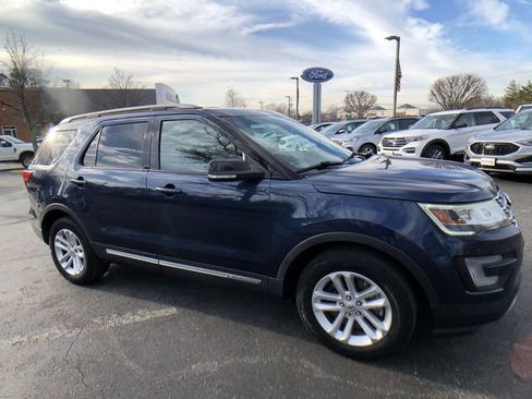 Used 2016 Ford Explorer XLT w/ Equipment Group 201A image 1