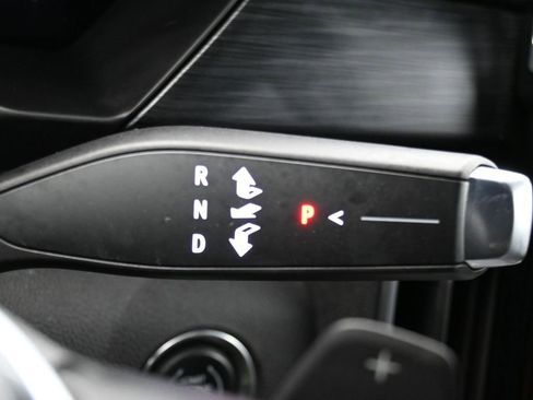 Used 2025 GMC Acadia Elevation FWD image 18
