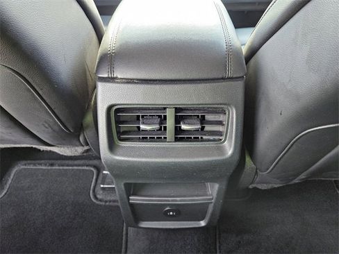 Used 2024 Ford Edge SEL image 10