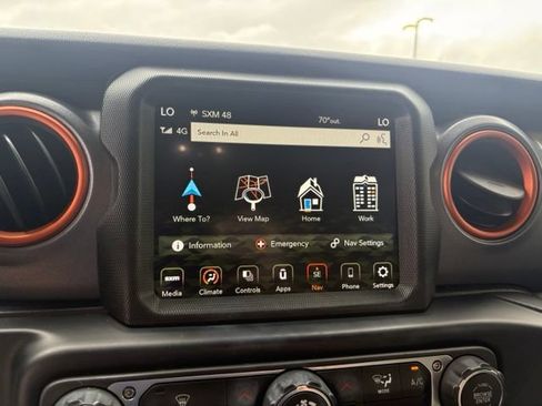 Used 2022 Jeep Gladiator Mojave w/ LED Lighting Group AWD/4WD image 19