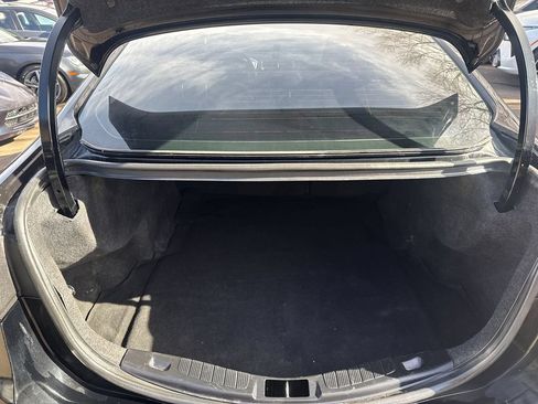 Used 2018 Ford Fusion SE w/ Fusion SE Technology Package FWD image 15