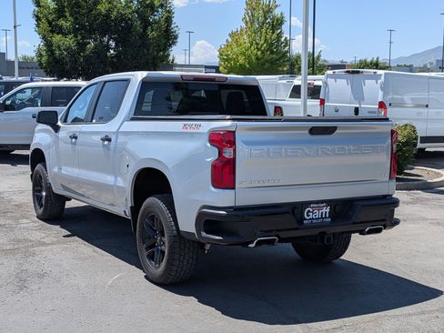Used 2021 Chevrolet Silverado 1500 LT Trail Boss w/ Convenience Package II AWD/4WD image 8
