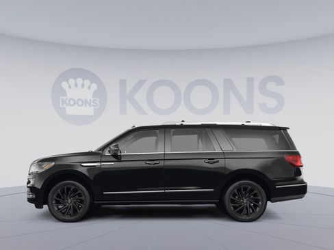 Used 2021 Lincoln Navigator L Reserve w/ Luxury Package image 2