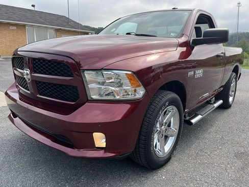 Used 2017 RAM 1500 Express AWD/4WD image 7