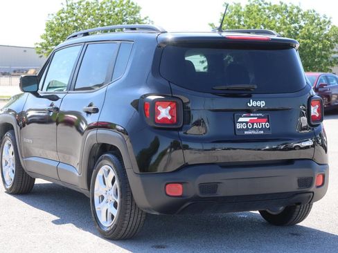 Used 2017 Jeep Renegade Latitude image 11