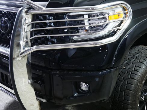 Used 2019 Toyota Tundra Platinum AWD/4WD image 16