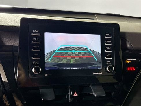 Used 2023 Toyota Camry SE image 16