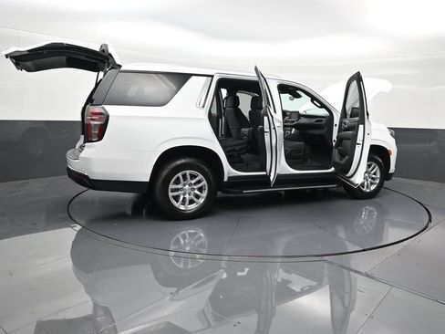 Used 2024 Chevrolet Tahoe LS RWD image 25