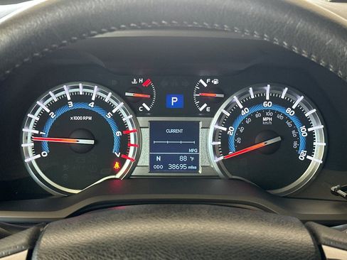 Used 2019 Toyota 4Runner TRD Off-Road Premium AWD/4WD image 24