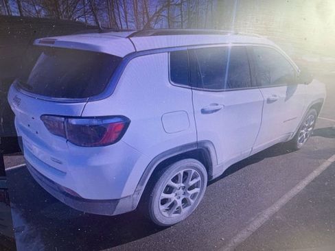 Used 2022 Jeep Compass Latitude image 15