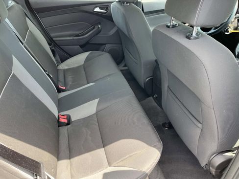 Used 2013 Ford Focus SE FWD image 20