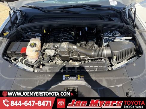 Used 2025 Jeep Grand Cherokee Altitude image 31