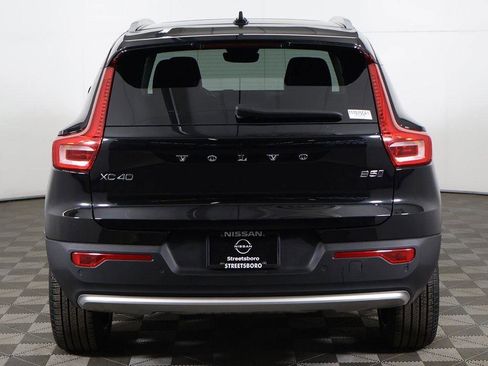 Used 2023 Volvo XC40 B5 Plus w/ Protection Package Premier image 4