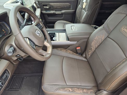 New 2026 RAM 2500 Limited AWD/4WD image 12