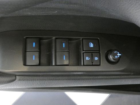 Used 2024 Toyota Camry SE image 17