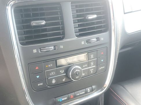 Used 2018 Dodge Grand Caravan GT image 34