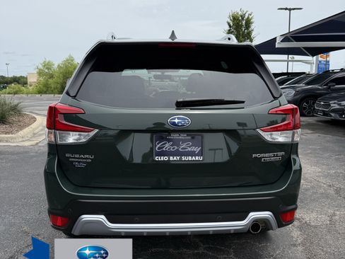 Used 2022 Subaru Forester Touring AWD/4WD image 6
