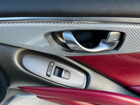 Used 2017 INFINITI Q60 Red Sport 400 image 32