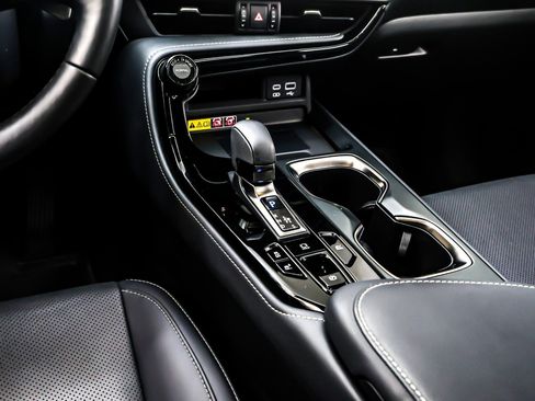 Used 2024 Lexus NX 350h AWD image 7