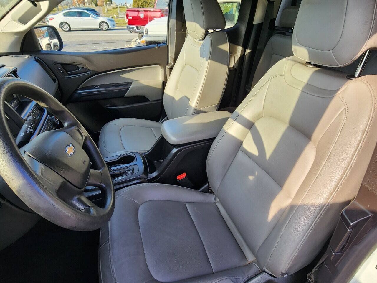 Used 2016 Chevrolet Colorado W/T RWD image 11