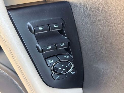 Used 2022 Lincoln Nautilus Reserve AWD/4WD image 19