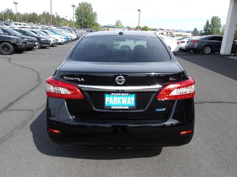 Used 2013 Nissan Sentra SL w/ Leather Pkg FWD image 4