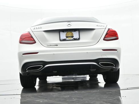 Used 2017 Mercedes-Benz E 300 4MATIC image 21