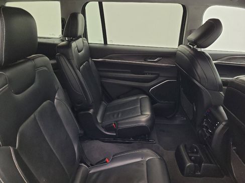 Used 2021 Jeep Grand Cherokee L Limited AWD/4WD image 19