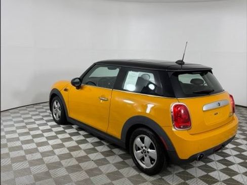 Used 2014 MINI Cooper 2-Door Hardtop FWD image 5