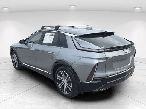 Used 2024 Cadillac Lyriq Luxury RWD image 6