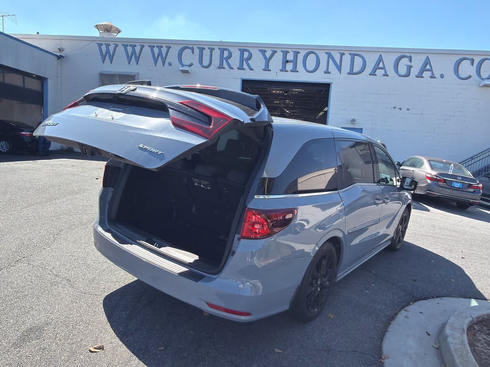 Used 2024 Honda Odyssey Sport image 11