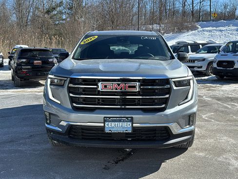 Certified 2025 GMC Acadia Elevation w/ Elevation Premium Package image 8