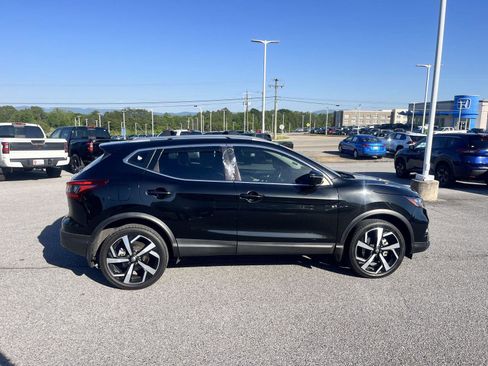 Used 2021 Nissan Rogue Sport SL AWD/4WD image 9
