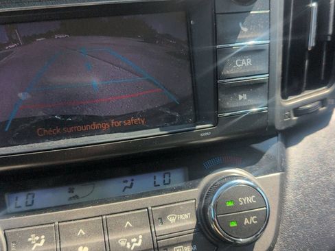 Used 2013 Toyota RAV4 Limited FWD image 4