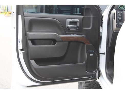 Used 2019 GMC Sierra 3500 Denali w/ Duramax Plus Package AWD/4WD image 7