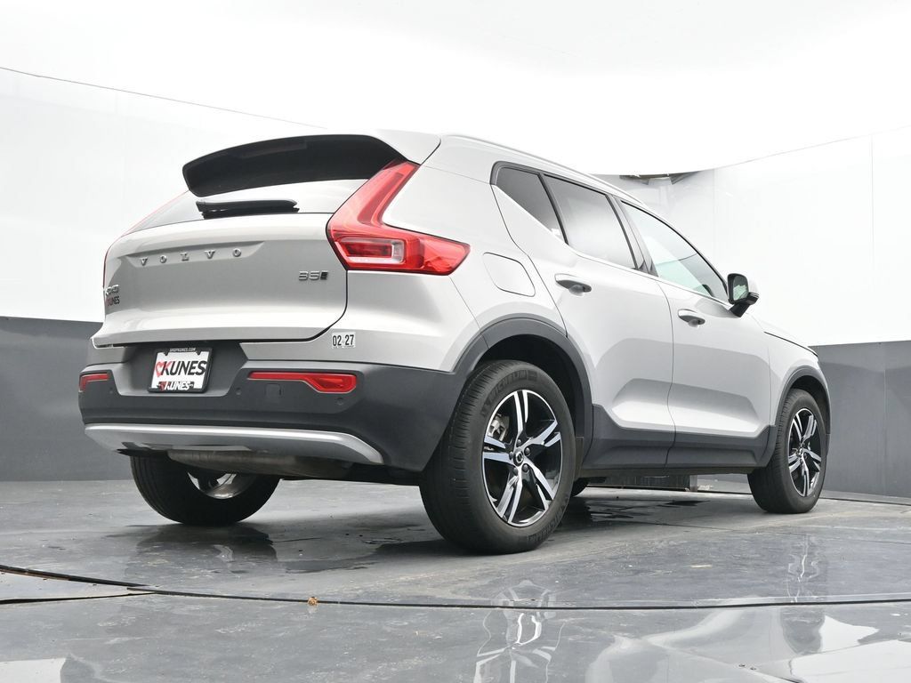 Used 2024 Volvo XC40 B5 Core AWD/4WD image 41
