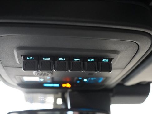 Used 2025 Ford Bronco Raptor AWD/4WD image 42