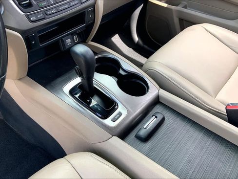 Used 2020 Honda Pilot EX-L image 16