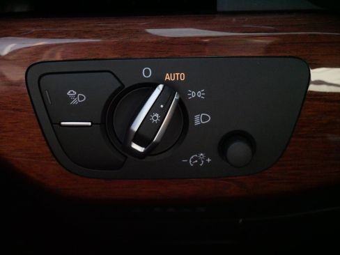 Used 2023 Audi A4 2.0T Premium w/ Convenience Package image 26