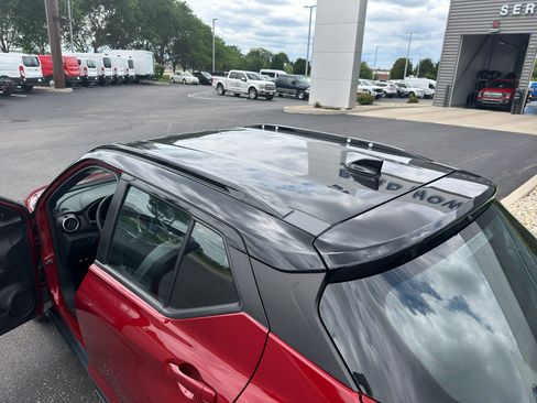 Used 2023 Nissan Kicks SR w/ SR Premium Package FWD image 16