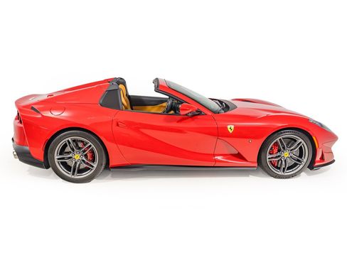 Used 2021 Ferrari 812 GTS RWD image 20