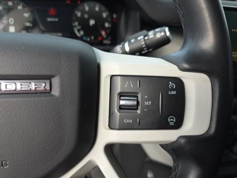 Used 2023 Land Rover Defender 130 SE image 14