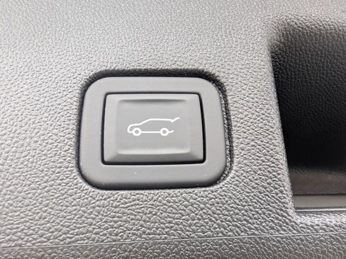 Used 2024 Chevrolet Equinox LT w/ LPO, Floor Liner Package image 29