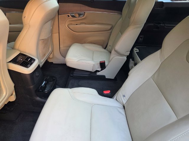 Used 2021 Volvo XC90 T8 Inscription w/ Advanced Package AWD/4WD image 9