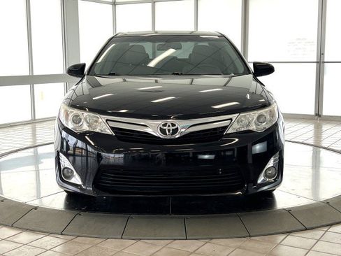 Used 2012 Toyota Camry XLE w/ Leather Pkg FWD image 2