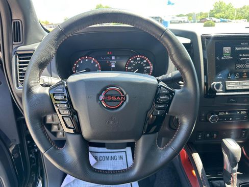 Used 2024 Nissan Frontier PRO-4X w/ Pro Premium Package AWD/4WD image 18