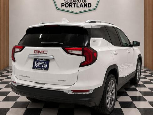 Used 2022 GMC Terrain SLT w/ Infotainment Package II AWD/4WD image 4
