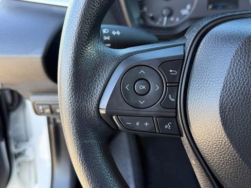 Used 2025 Toyota Corolla LE image 16