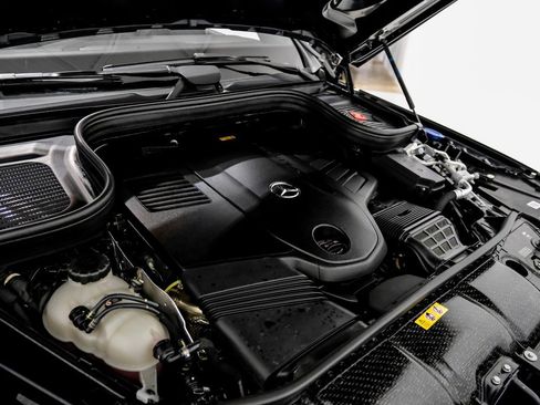 Used 2024 Mercedes-Benz GLS 450 4MATIC image 51