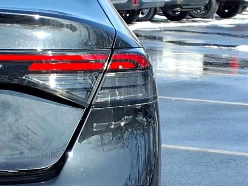 Used 2023 Honda Accord EX image 8